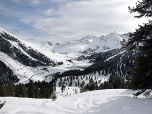 Der Ausblick nach Osten auf den Speichersee und Kühtai