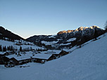 Rechts präsentiert sich die Gratlspitze im Morgenlicht