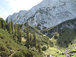 Wir wandern am schönen Kessel vorbei