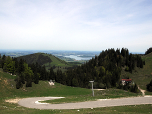 Im Norden zeigt sich der Chiemsee