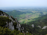 Im Nordwesten ist Aschau zu sehen