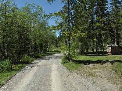 Hier geht es rechts, ...