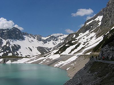 Weg an der Westseite des Sees