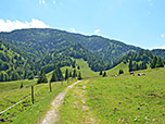 Nun wendet sich der Weg nach rechts