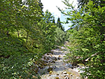 Die Weißach entspringt in den Blaubergen und mündet in den Tegernsee