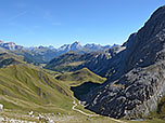 Hinten zeigt sich die vergeltscherte Marmolada