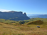 ...machen wir uns begleitet von einem Schlern-Panorama...