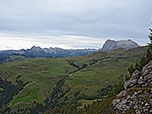 Blick zur Geislergruppe sowie zum Lang- und Plattkofel