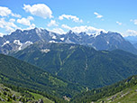 Blick zu Lampsenspitze, Wörner und Westlicher Karwendelspitze