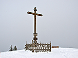 ...mit seinem großen Gipfelkreuz
