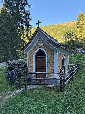 Die Kapelle der Klooalm