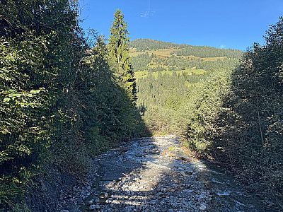 ...und überqueren die Obere-Grund-Ache