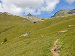 Vor uns tauchen die Seespitze und die Seespitzhütte auf