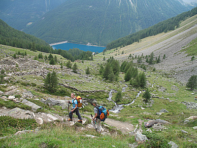 Stausee im Rücken