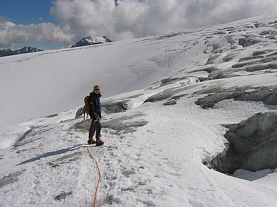 Rückweg durch spaltiges Gelände