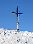 Gipfelkreuz am Gipfel ohne Namen