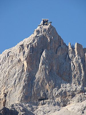 Hunerkogel mit Seilbahnstation
