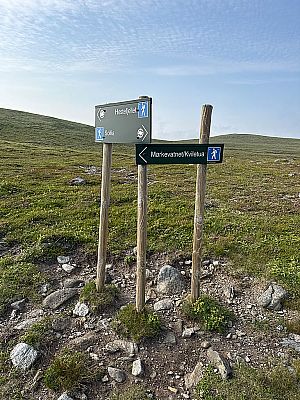 Vor dem Hestefjellet weichen wir nach links aus...