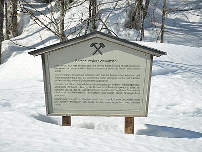 Infotafel des Schaubergwerk Schwarzleo