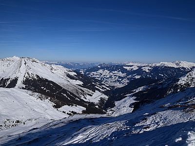 Die Aussicht nach Nordosten zum Zillertal