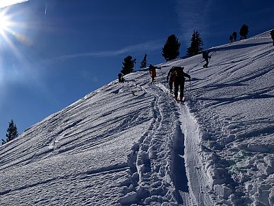 ... bevor es endgültig über freies Gelände zum Gipfel geht.