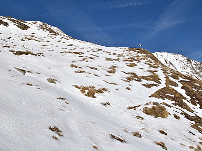 ... und wenig später nach rechts, direkt auf das Kreuz zu.