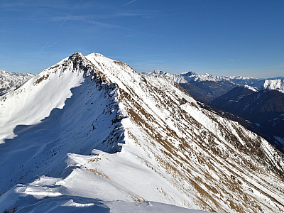 Der Donnerstein ist im Osten der nächste Gipfel in der Lasörlinggruppe