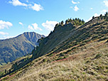 Vor uns der Gipfel, links im Hintergrund der Kleine Rettenstein