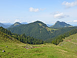 Blick zu Kranzhorn, Pastaukopf und zum Heuberg mit Kitzstein und Wasserwand