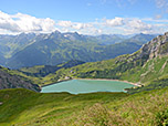 Blick hinunter zum Spullersee