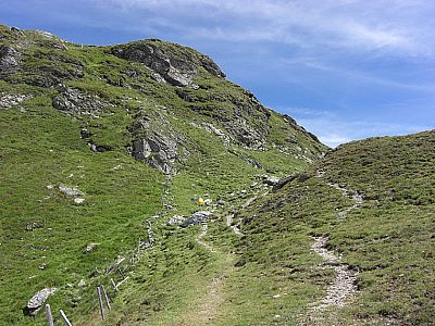 Der Gipfelaufbau wird gequert