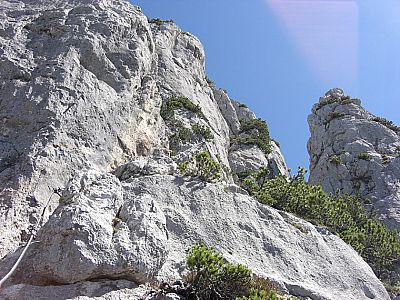 Kraxelei an einem Vorsprung