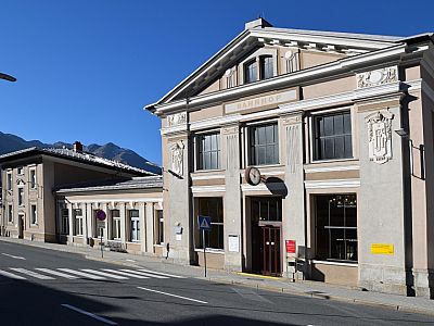 Wahlweise am Bahnhof Bad Gastein...