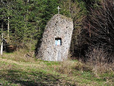 Nagelfluh Findling mit Marienbild