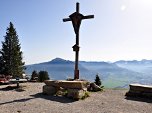 Gipfelkreuz am Mittagberg (1451 m)