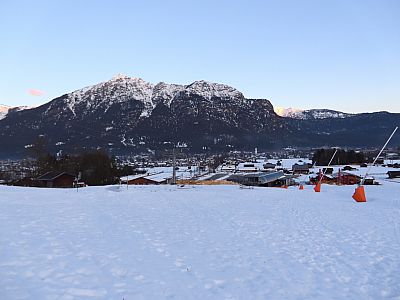 Der Kramerspitz wird von den ersten Sonnenstrahlen berührt