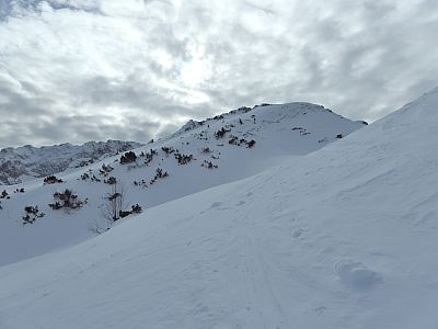 Der Gipfel des Stuibenkopfs liegt hinter der markanten Stuibenspitze