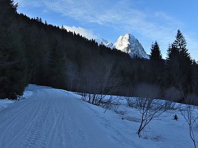 Wir marschieren nach Südwesten auf den Waxenstein zu