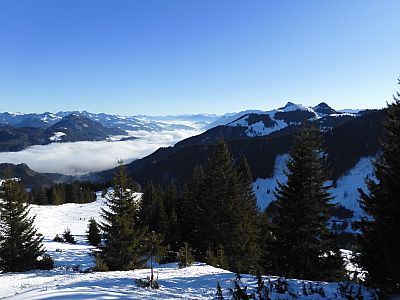 Der Blick nach Osten zur Brünnsteinschanze