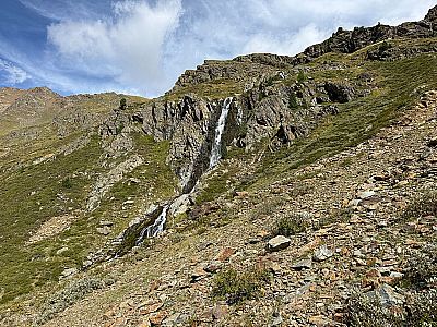 ...nähern wir uns dem Wasserfall
