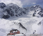 Schaubachhütte vor Zebru und Ortler