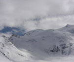 Mittig im Hintergrund die Suldenspitze