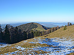 Blick auf den Erlbergkopf und zum Chiemsee