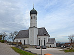 Wir starten an der Kirche in Litzldorf
