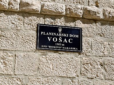 Das große Areal rund um die Planinarski Dom Pod Vošcom ist verlassen