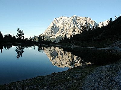 Zugspitze im Seebensee