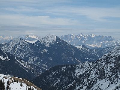 Rechts hinten lugt der Wilde Kaiser hervor