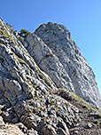 ...und ein schrofiger Steig leiten uns auf den Taubenstein zu