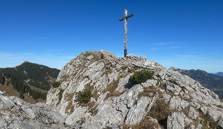 Taubenstein (1692 m) von der Talstation der Taubensteinbahn