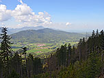Rechts im Hintergrund erblicken wir erstmals den Chiemsee
